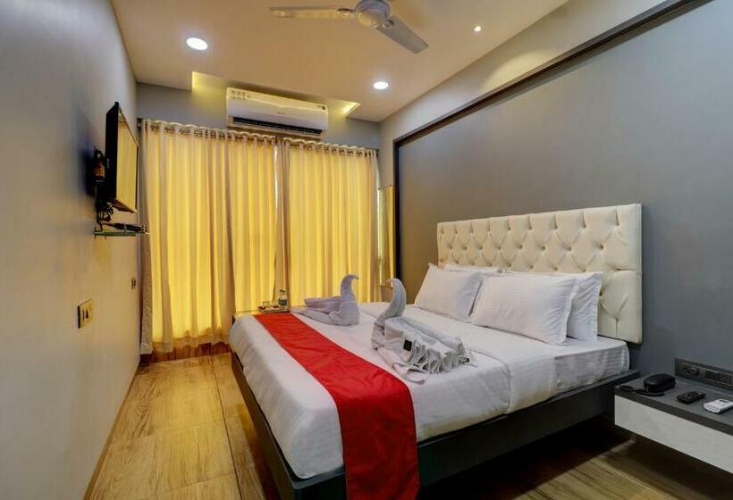 デラックスルーム, Fabhotel Grand Inn I   Ttc Industrial Area, Dighe