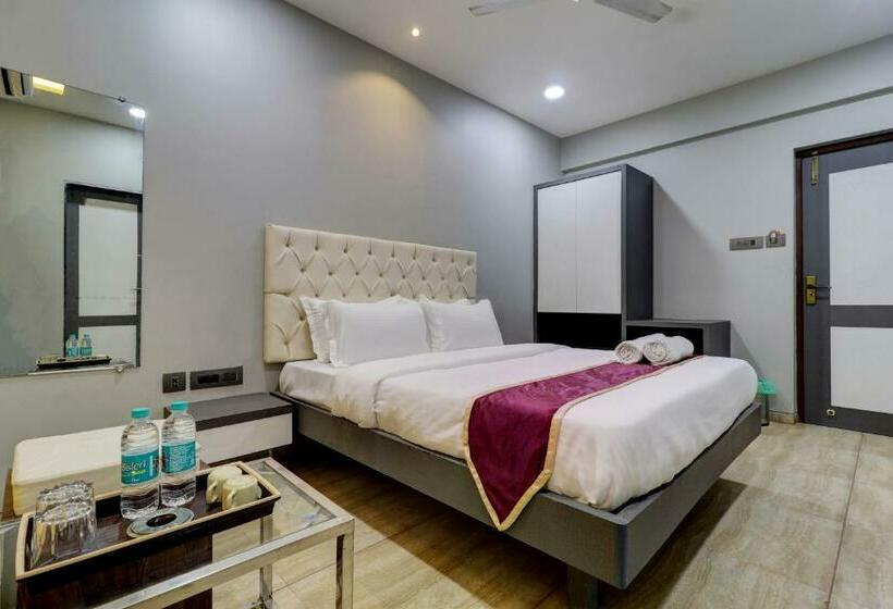 デラックスルーム, Fabhotel Grand Inn I   Ttc Industrial Area, Dighe