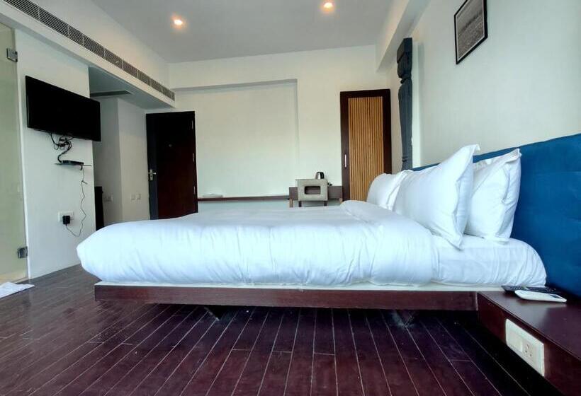 Deluxe-huone King-vuode, The Sky Imperial Hotel Yahvi