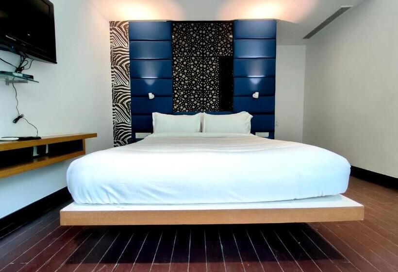 Deluxe-huone King-vuode, The Sky Imperial Hotel Yahvi