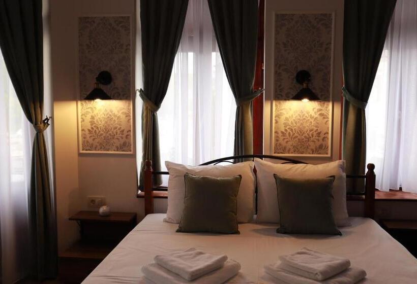 سوییت, City House Central