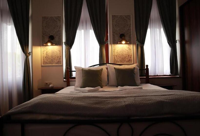 سوییت, City House Central