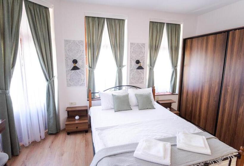 سوییت, City House Central