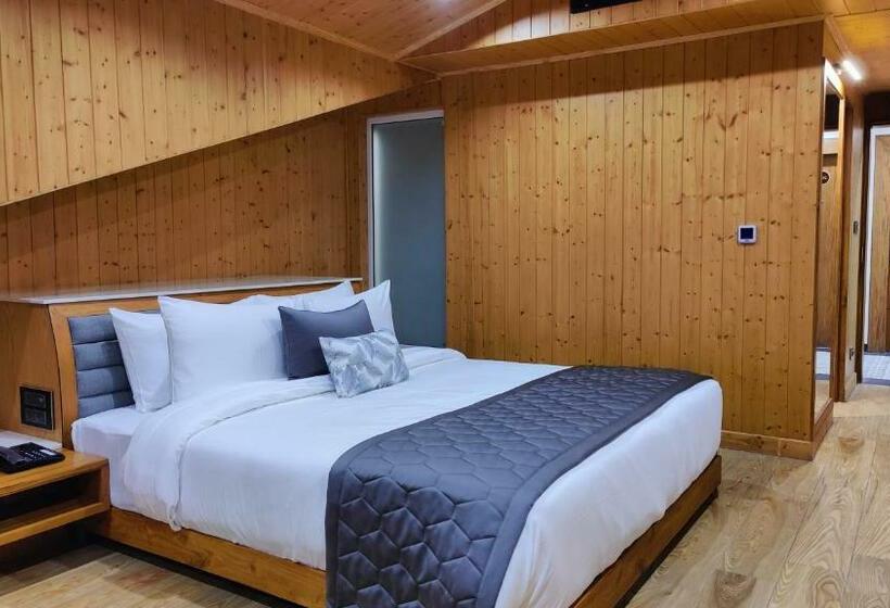 غرفة قياسية مطلّة علي الحديقة, Kaithal Resort   Kasauli