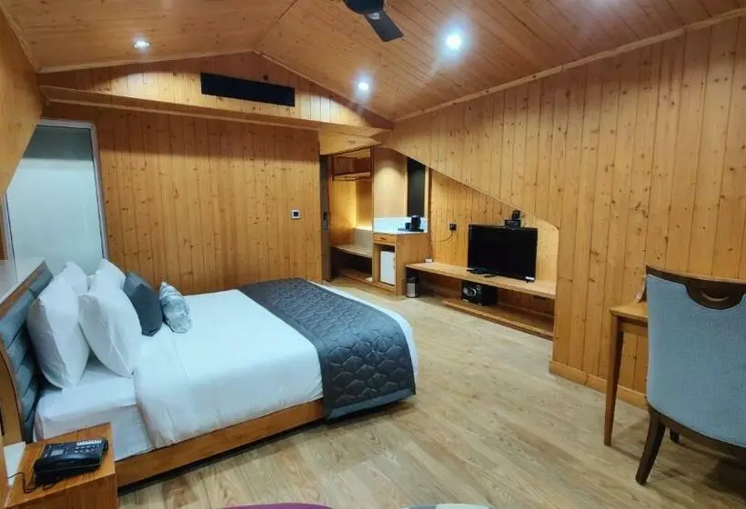 Standard-huone Vuoristonäkymä, Kaithal Resort   Kasauli