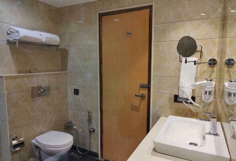 غرفة قياسية مطلة على الجبل, Kaithal Resort   Kasauli