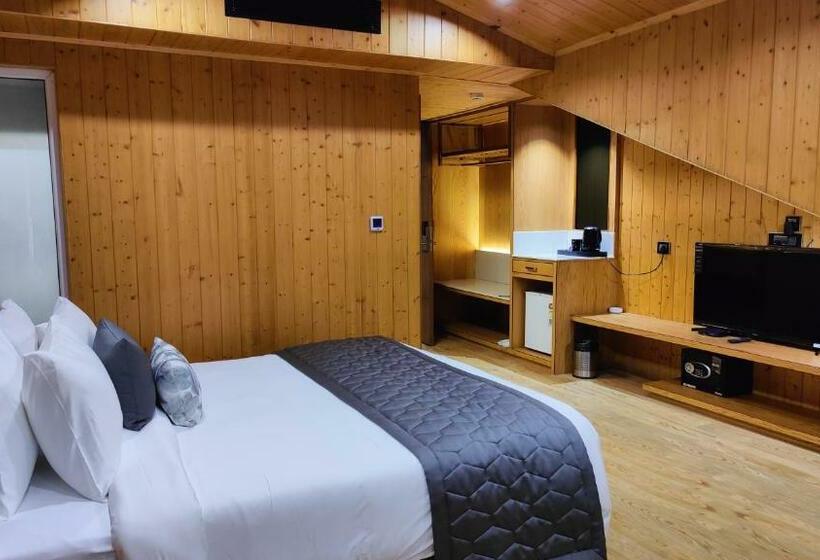 غرفة قياسية مطلة على الجبل, Kaithal Resort   Kasauli