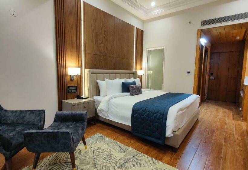 غرفة قياسية سرير كينج, Kaithal Resort   Kasauli