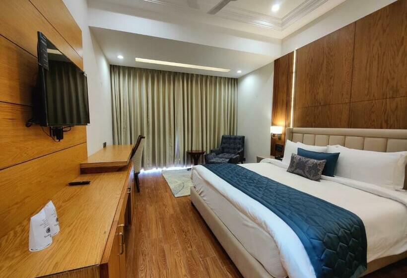 غرفة قياسية سرير كينج, Kaithal Resort   Kasauli