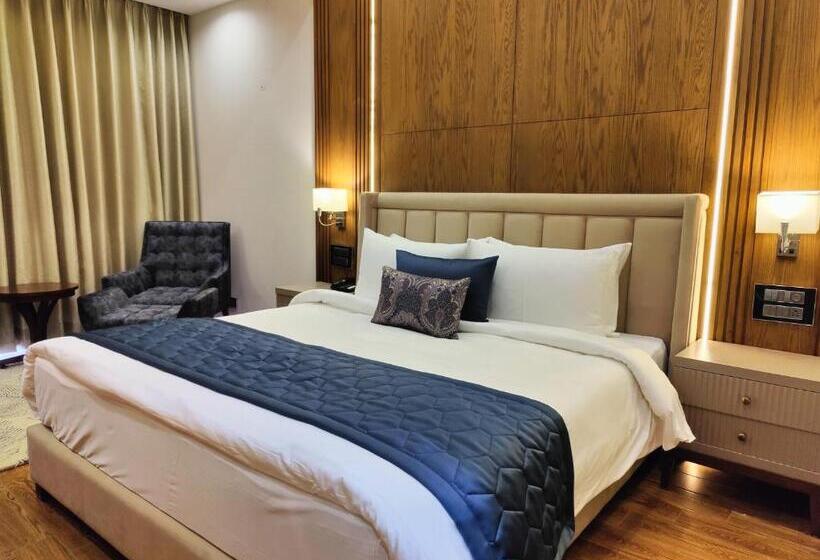 غرفة قياسية سرير كينج, Kaithal Resort   Kasauli