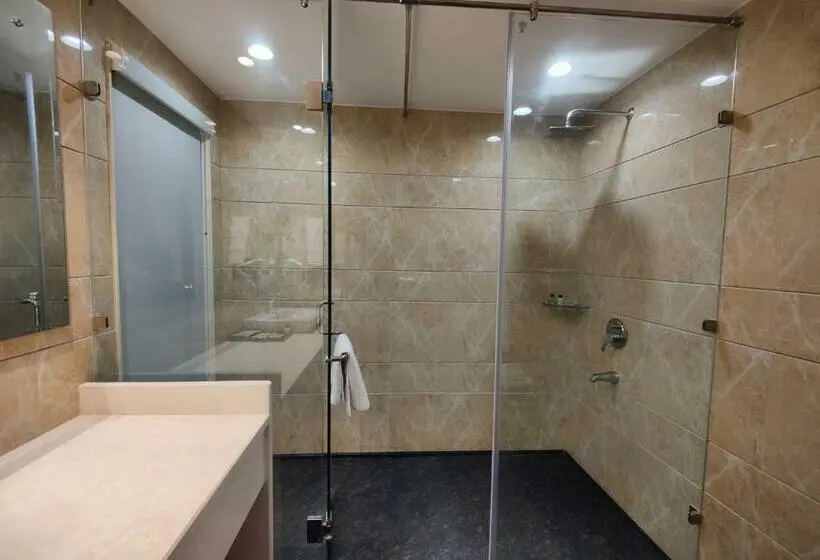 Standard-huone Puutarhanäkymä, Kaithal Resort   Kasauli