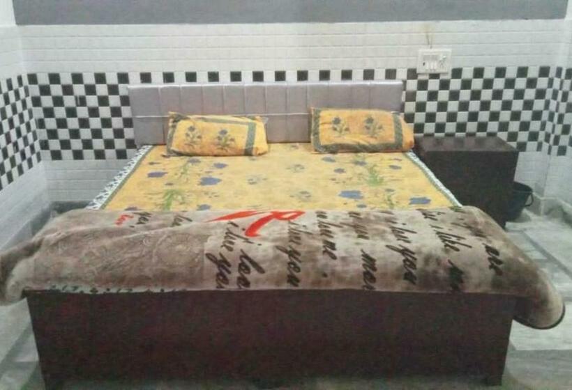 三人经典房间, Oyo 81195 The Lord Krishna