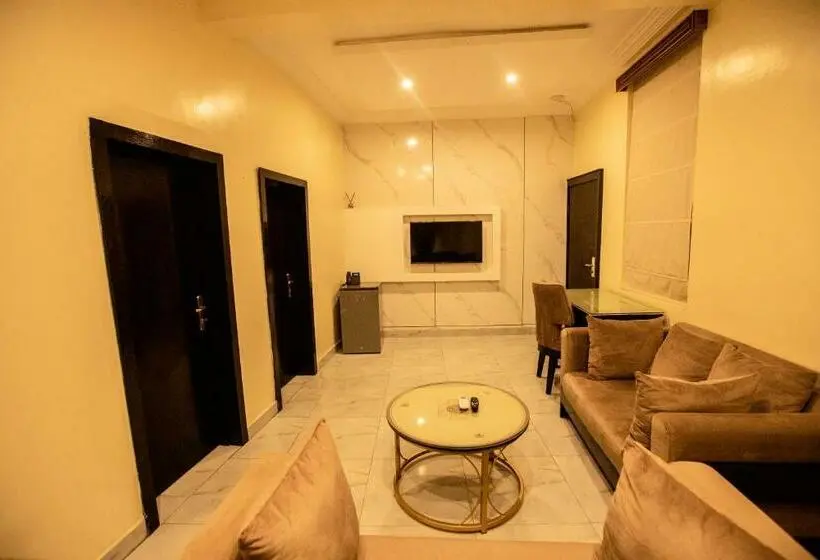 سوئیت 2 خوابه, Apartment79