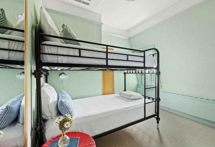 جناح عائلي, Atlantic Inn