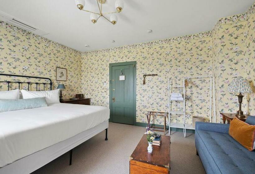 إستوديو قياسى, Atlantic Inn