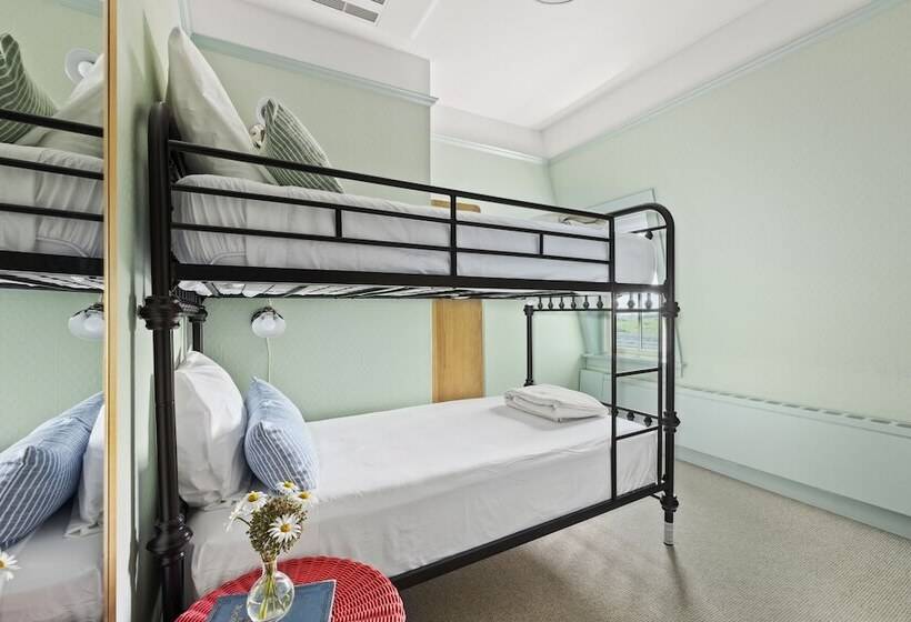 جناح عائلي, Atlantic Inn