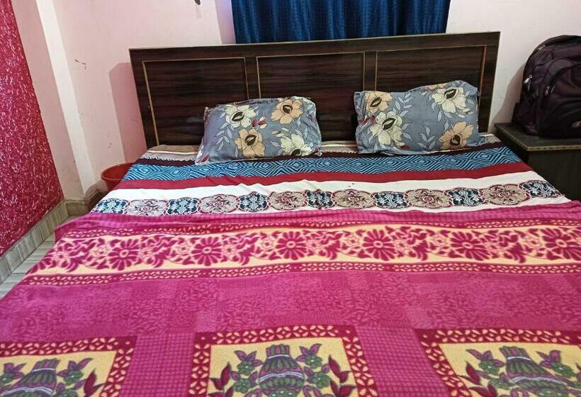 Трехместный Номер Классика, Oyo 81140 Gee