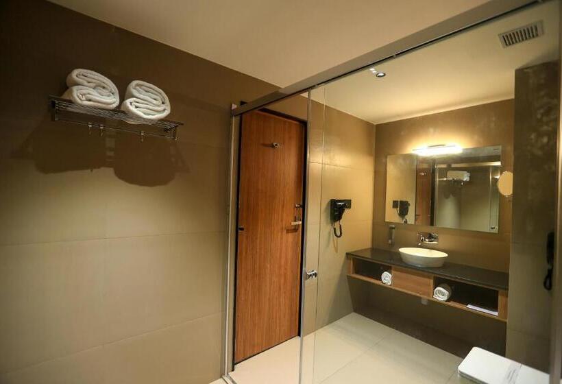 غرفة قياسية, Saffron Wayanad