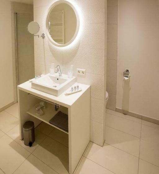 デラックスジュニアスイート, Kronjuwel By Bright