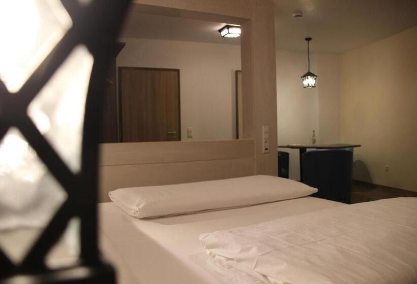 1 Bedroom Apartment Lake View, Alte Post Meersburg