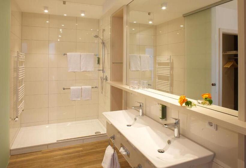 Junior Suite com Balcao, Baren Titisee