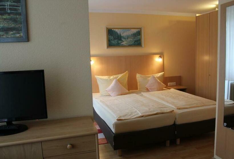 חדר קומפורט, Brigitte