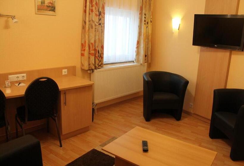 סוויטת ג'וניור, Brigitte