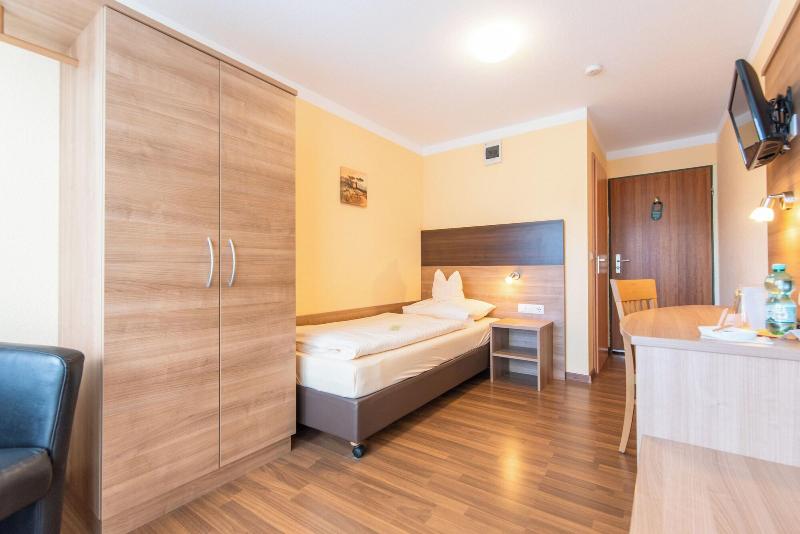 חדר סטנדרט יחיד, Brigitte