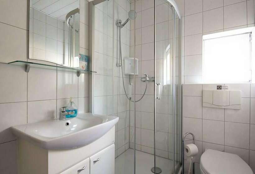 شقة غرفتين, Feriendorf Slawitsch