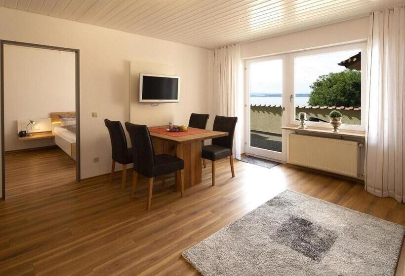 1 Szobás Apartman Terasszal, Gästehaus Am Bodensee