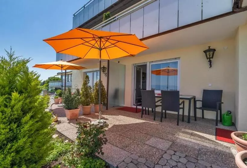 Huoneisto 2 Makuuhuonetta, Gästehaus Am Bodensee