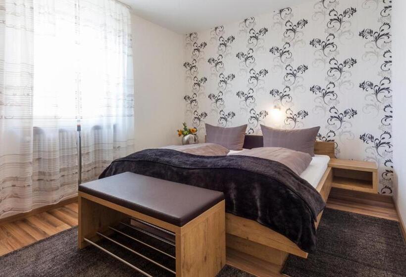 1 Bedroom Apartment Lake View, Gästehaus Am Bodensee