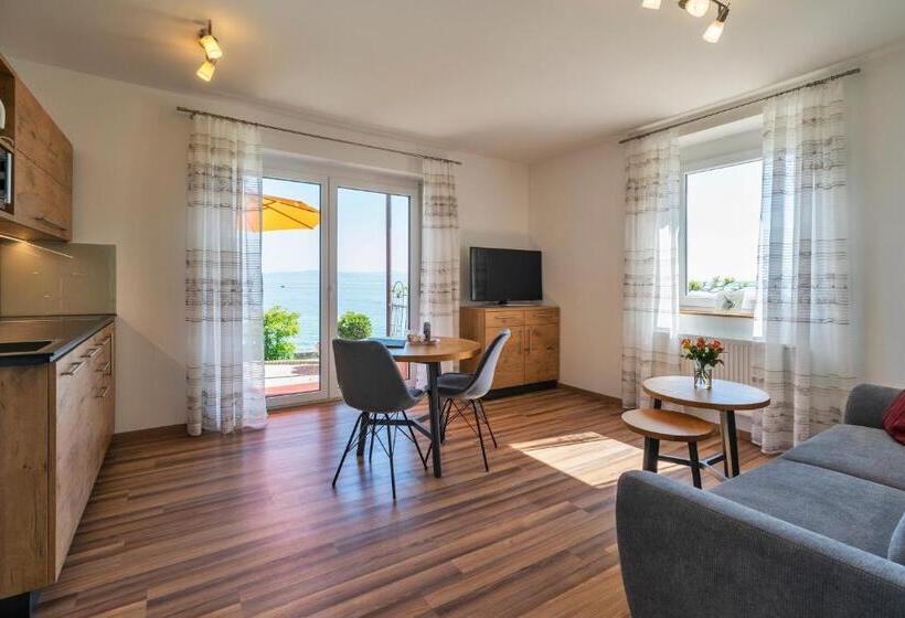 1 Bedroom Apartment Lake View, Gästehaus Am Bodensee