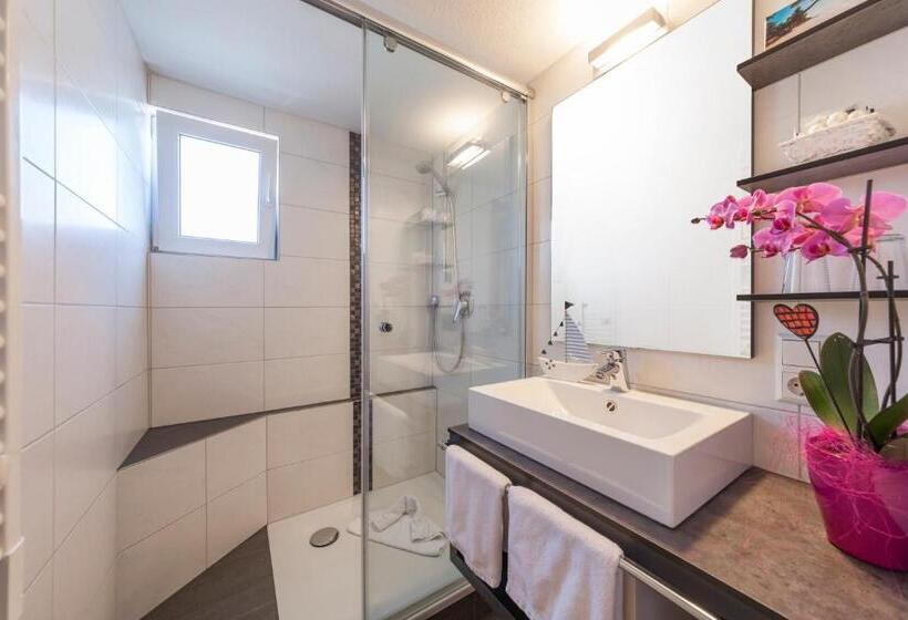 Tóra Néző Standard Szoba, Gästehaus Am Bodensee