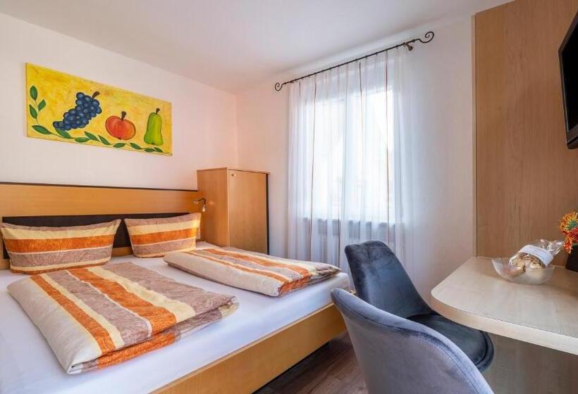 Standard Szoba Erkéllyel, Gästehaus Am Bodensee