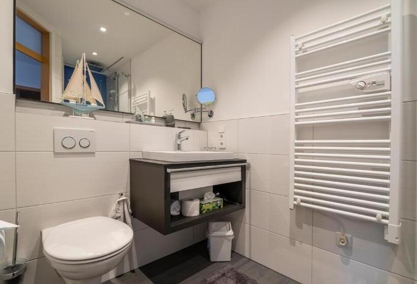 Standard Szoba Erkéllyel, Gästehaus Am Bodensee