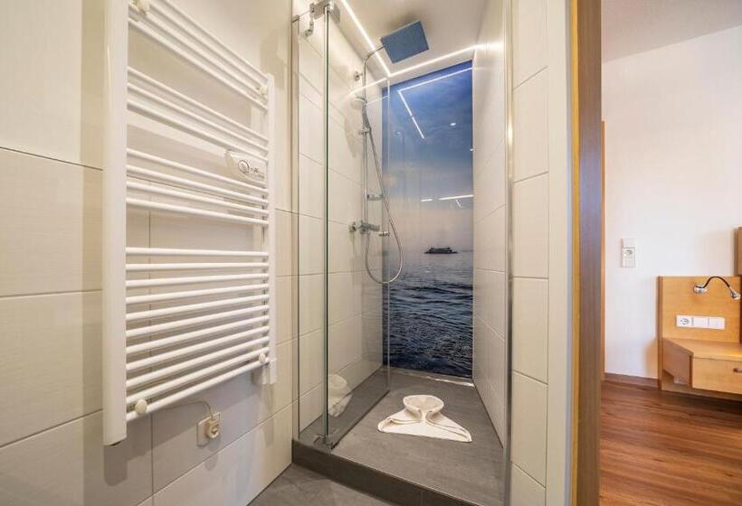 Standard Szoba Erkéllyel, Gästehaus Am Bodensee