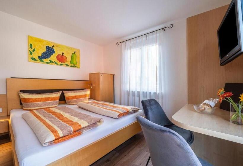 Standard Szoba Erkéllyel, Gästehaus Am Bodensee