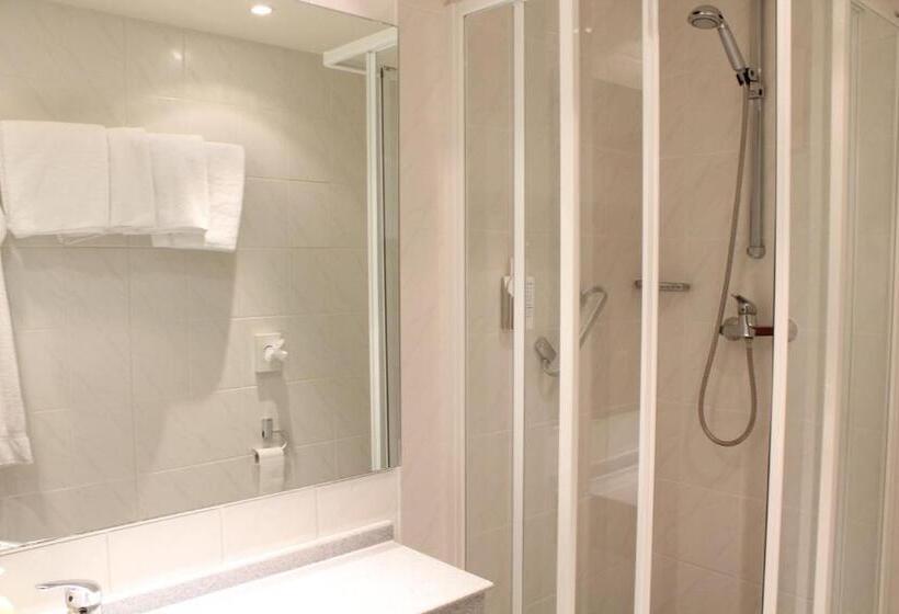 패밀리 룸, Morjan