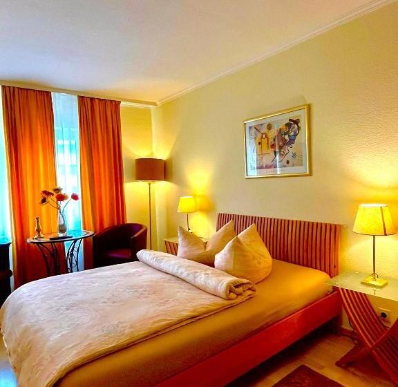 标准间, The Soho Boutique