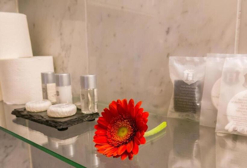 标准间, The Soho Boutique