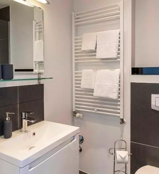 １ベッドルームアパートメント, Luxx City Apartments