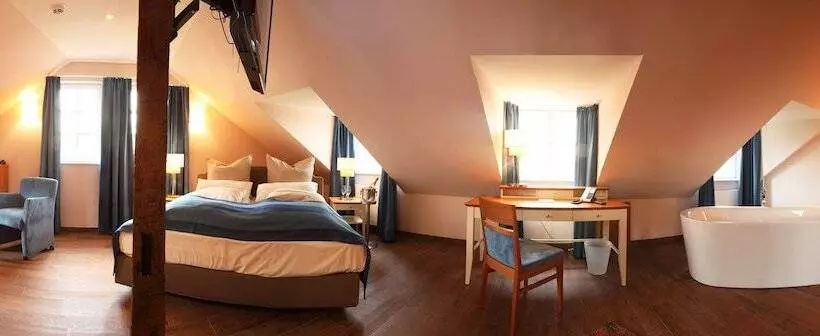 コンフォートルーム, Mainchateau