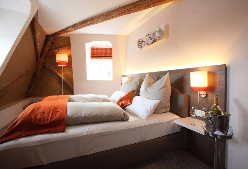 חדר קומפורט, Mainchateau