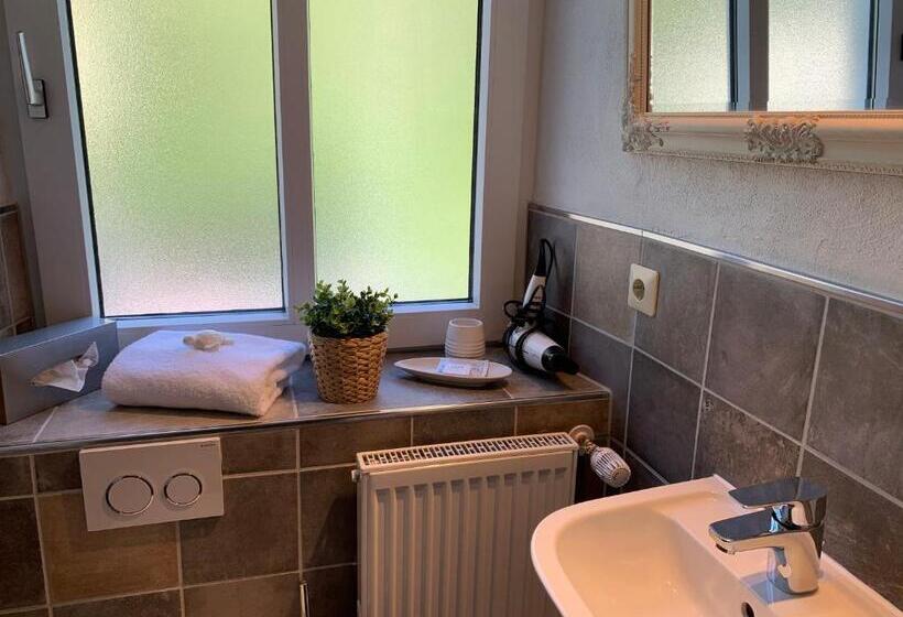 Pokój Basic, Moselland Hotel Im Enderttal Zum Onkel Willi