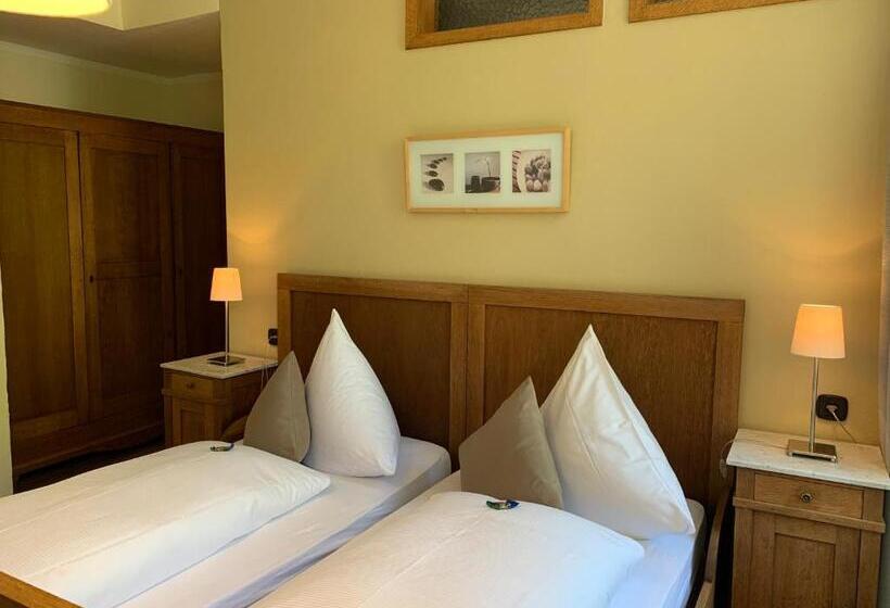 Pokój Basic, Moselland Hotel Im Enderttal Zum Onkel Willi