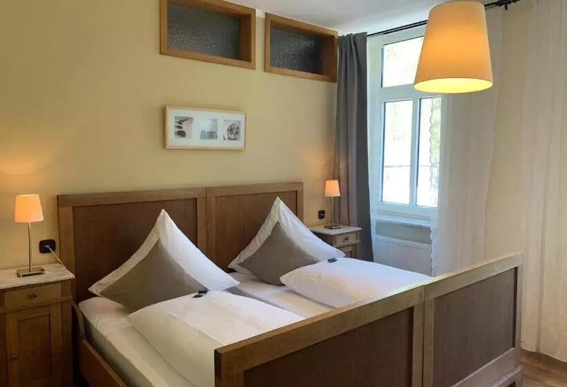 اتاق عادی, Moselland Hotel Im Enderttal Zum Onkel Willi