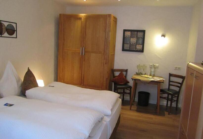 Pokój Comfort, Moselland Hotel Im Enderttal Zum Onkel Willi