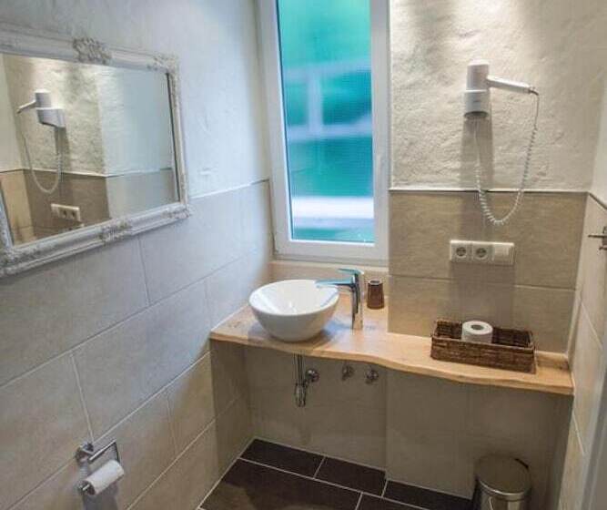 اتاق راحتی, Moselland Hotel Im Enderttal Zum Onkel Willi