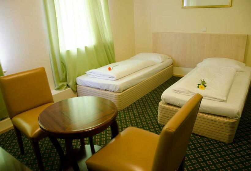 Номер Стандарт, Panorama Hotel Frankfurt Offenbach Süd